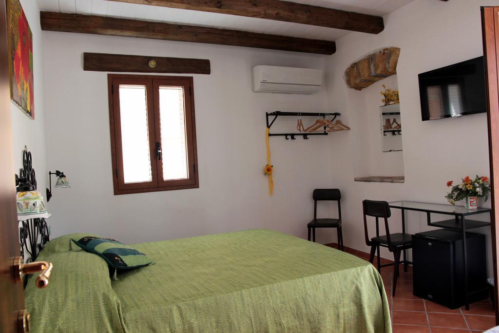La Casa Del Geko Bed and Breakfast Cefalù Værelse billede